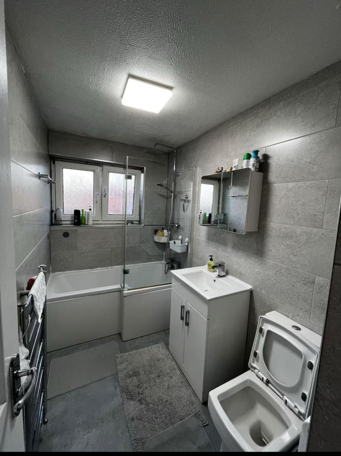 Plaistow Comfort Stay London Bagian luar foto